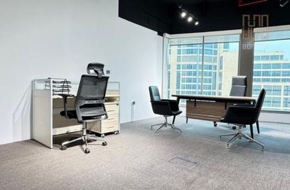 Office Space - 1 Bedroom - 2 Bathrooms for rent in Hilton Doha The Pearl Residences - Abraj Quartiers - The Pearl Island - Doha