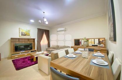 Apartment - 2 - 2 for rent in Building 12 - Abu Umama Street - Al Muntazah - Doha