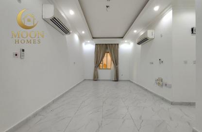 Apartment - 3 Bedrooms - 3 Bathrooms for rent in Hiteen Street - Al Muntazah - Doha