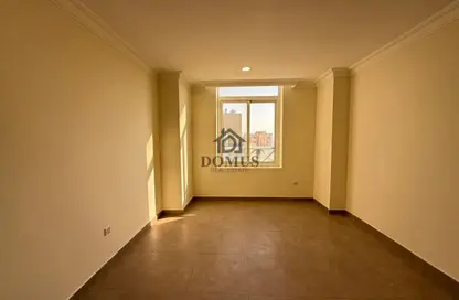 شقة - 2 غرف نوم - 2 حمامات للايجار في شارع ثابت بن زايد - المنصورة - الدوحة