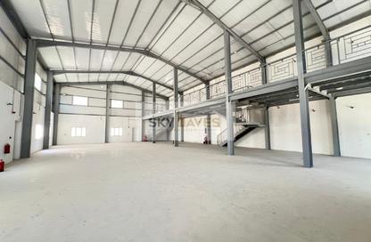 Warehouse - Studio - 5 Bathrooms for rent in East Industrial Street - Birkat Al Awamer - Al Wakra