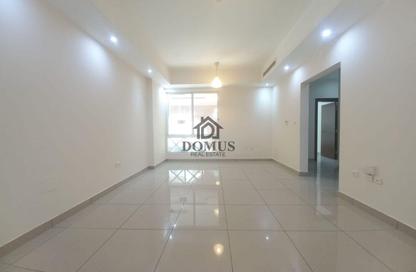 Apartment - 2 Bedrooms - 2 Bathrooms for rent in Thabit Bin Zaid Street - Al Mansoura - Doha