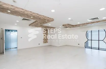 Office Space - Studio - 1 Bathroom for rent in Muntazah 7 - Al Muntazah - Doha