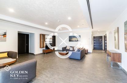 Apartment - 2 Bedrooms - 3 Bathrooms for rent in East Porto Drive - Porto Arabia - The Pearl Island - Doha