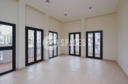 Apartment - 3 - 4 for rent in Carnaval - Qanat Quartier - The Pearl Island - Doha