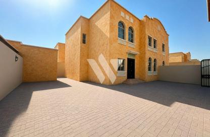 Apartment - 5 Bedrooms - 5 Bathrooms for rent in Ain Khaled Villas - Ain Khaled - Doha Apartment - 5 Bedrooms - 5 Bathrooms for rent in Ain Khaled Villas - Ain Khaled - Doha