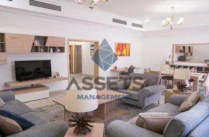 فيلا - 3 غرف نوم - 4 حمامات للايجار في كمبوند لافيرنا - مريخ - المريخ - الدوحة