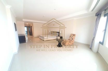 Apartment - 1 Bedroom - 2 Bathrooms for rent in Porto Arabia Townhouses - Porto Arabia - The Pearl Island - Doha