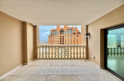 Apartment - 2 Bedrooms - 3 Bathrooms for rent in West Porto Drive - Porto Arabia - The Pearl Island - Doha