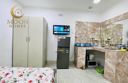 Apartment - Studio - 1 Bathroom for rent in Umm Ghwailina Comm - Umm Ghuwalina - Umm Ghuwailina - Doha Apartment - Studio - 1 Bathroom for rent in Umm Ghwailina Comm - Umm Ghuwalina - Umm Ghuwailina - Doha