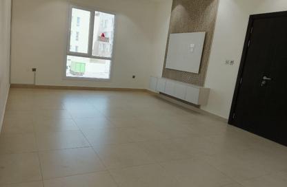 Apartment - 3 Bedrooms - 3 Bathrooms for rent in Al Nasr Street - Al Nasr - Doha