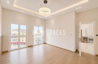 Apartment - 2 Bedrooms - 3 Bathrooms for sale in Mercato - Qanat Quartier - The Pearl Island - Doha