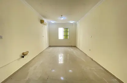 Apartment - 2 Bedrooms - 2 Bathrooms for rent in Muntazah 7 - Al Muntazah - Doha