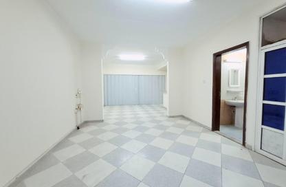 Apartment - 2 Bedrooms - 2 Bathrooms for rent in Musheireb Apartments - Musheireb - Doha