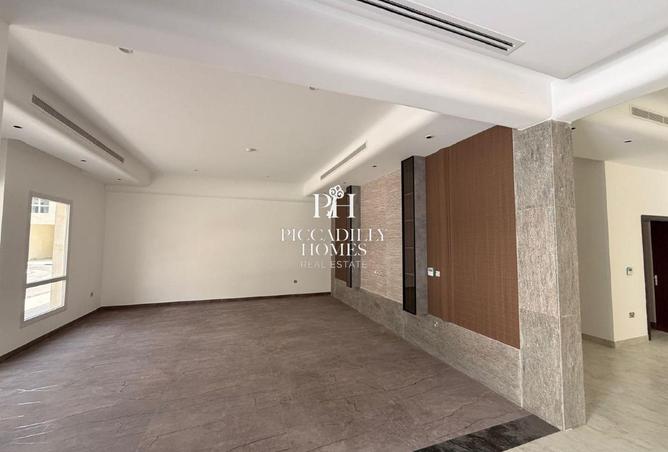 54541369 - Property Image 2