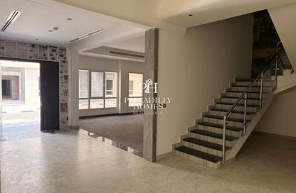 Villa - 7 Bedrooms - 7+ Bathrooms for rent in Al Kheesa - Al Kheesa - Umm Salal Mohammed
