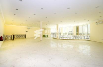Warehouse - Studio for rent in East Industrial Street - Birkat Al Awamer - Al Wakra