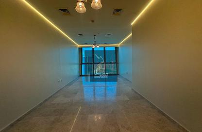 Apartment - 1 Bedroom - 2 Bathrooms for rent in Zig Zag Tower B - Zig Zag Towers - West Bay - Doha
