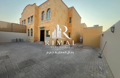 Villa - 4 Bedrooms - 5 Bathrooms for rent in Wadi Al Shaheeniya Street - Ain Khaled - Doha