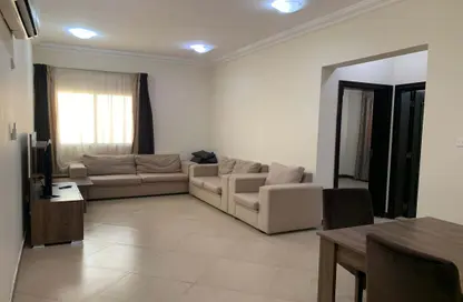 Apartment - 1 Bedroom - 1 Bathroom for rent in Umm Ghuwailina 4 - Umm Ghuwailina - Doha