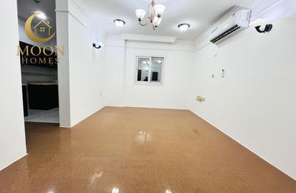 Apartment - 1 - 1 for rent in Umm Ghwailina Comm - Umm Ghuwalina - Umm Ghuwailina - Doha
