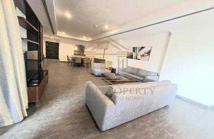 Apartment - 1 Bedroom - 2 Bathrooms for rent in East Porto Drive - Porto Arabia - The Pearl Island - Doha