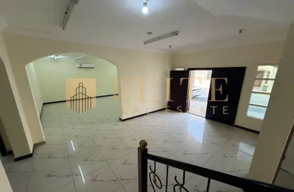 Villa - 5 Bedrooms - 5 Bathrooms for rent in Ain Khalid Gate - Ain Khaled - Doha