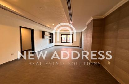 Apartment - 1 Bedroom - 2 Bathrooms for rent in Porto Arabia - The Pearl Island - Doha