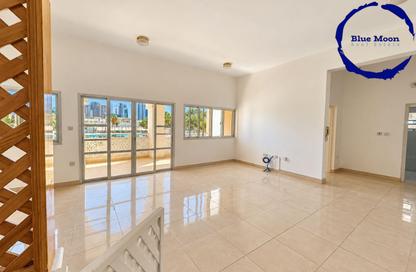 Compound - 4 - 5 for rent in Onaiza Street - Diplomatic Area - Doha