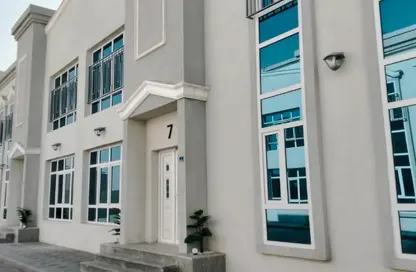 Compound - 5 Bedrooms - 5 Bathrooms for rent in Muraikh - AlMuraikh - Doha