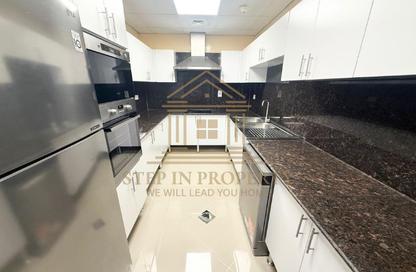 Apartment - 2 Bedrooms - 3 Bathrooms for rent in West Bay Tower - West Bay - West Bay - Doha
