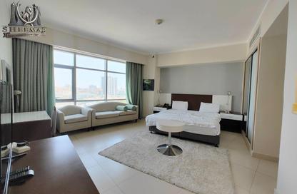 Apartment - Studio - 1 Bathroom for rent in Corniche Road - Corniche Road - Doha