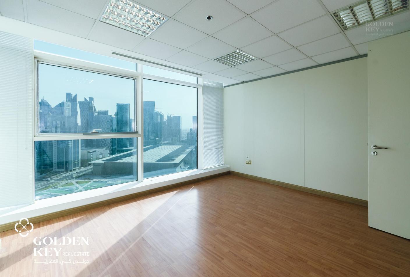 Full Office Floor | West Bay | Great Views