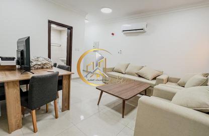 Apartment - 2 Bedrooms - 2 Bathrooms for rent in Bin Omran 28 - Fereej Bin Omran - Doha Apartment - 2 Bedrooms - 2 Bathrooms for rent in Bin Omran 28 - Fereej Bin Omran - Doha