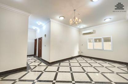 Apartment - 2 Bedrooms - 2 Bathrooms for rent in Muntazah 7 - Al Muntazah - Doha