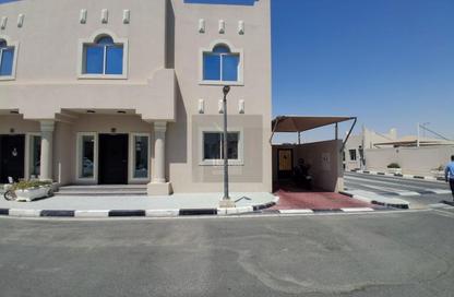 مجمع سكني - 3 غرف نوم - 4 حمامات للايجار في سوق الغرافة - الغرافة - الدوحة مجمع سكني - 3 غرف نوم - 4 حمامات للايجار في سوق الغرافة - الغرافة - الدوحة