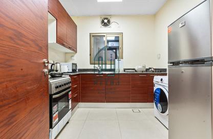 Apartment - 2 Bedrooms - 2 Bathrooms for rent in Umm Ghwailina Comm - Umm Ghuwalina - Umm Ghuwailina - Doha