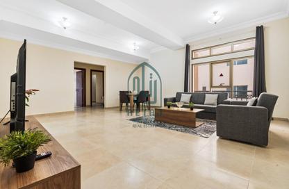 Apartment - 2 Bedrooms - 2 Bathrooms for rent in Umm Ghwailina Comm - Umm Ghuwalina - Umm Ghuwailina - Doha