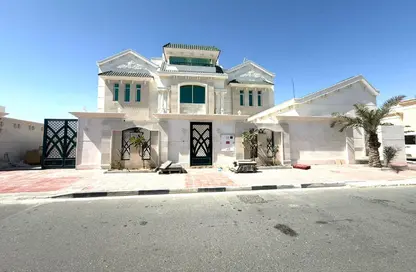 Villa - 7+ Bedrooms - 7+ Bathrooms for sale in Onaiza - Onaiza - Doha