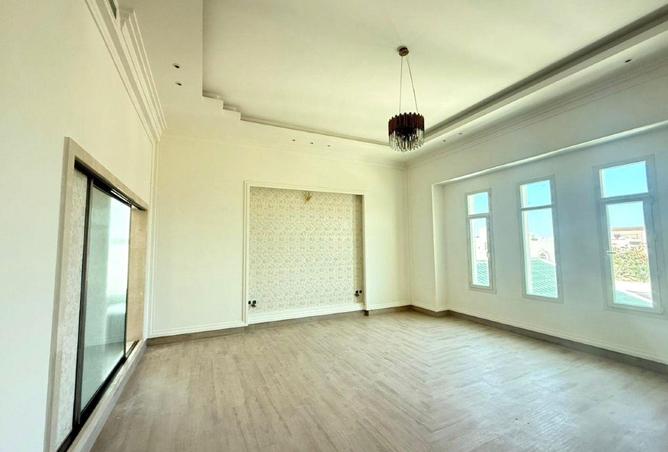 52453270 - Property Image 3