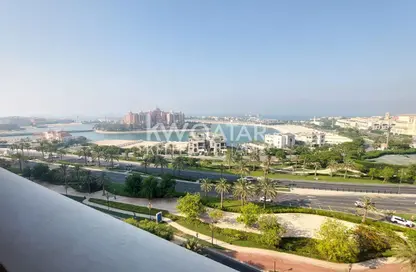 Apartment - 2 Bedrooms - 3 Bathrooms for rent in West Porto Drive - Porto Arabia - The Pearl Island - Doha