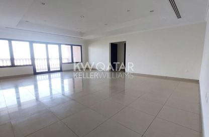 Apartment - 2 Bedrooms - 3 Bathrooms for rent in West Porto Drive - Porto Arabia - The Pearl Island - Doha