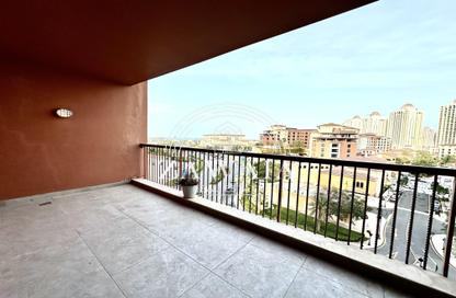 Apartment - 2 Bedrooms - 2 Bathrooms for rent in West Porto Drive - Porto Arabia - The Pearl Island - Doha