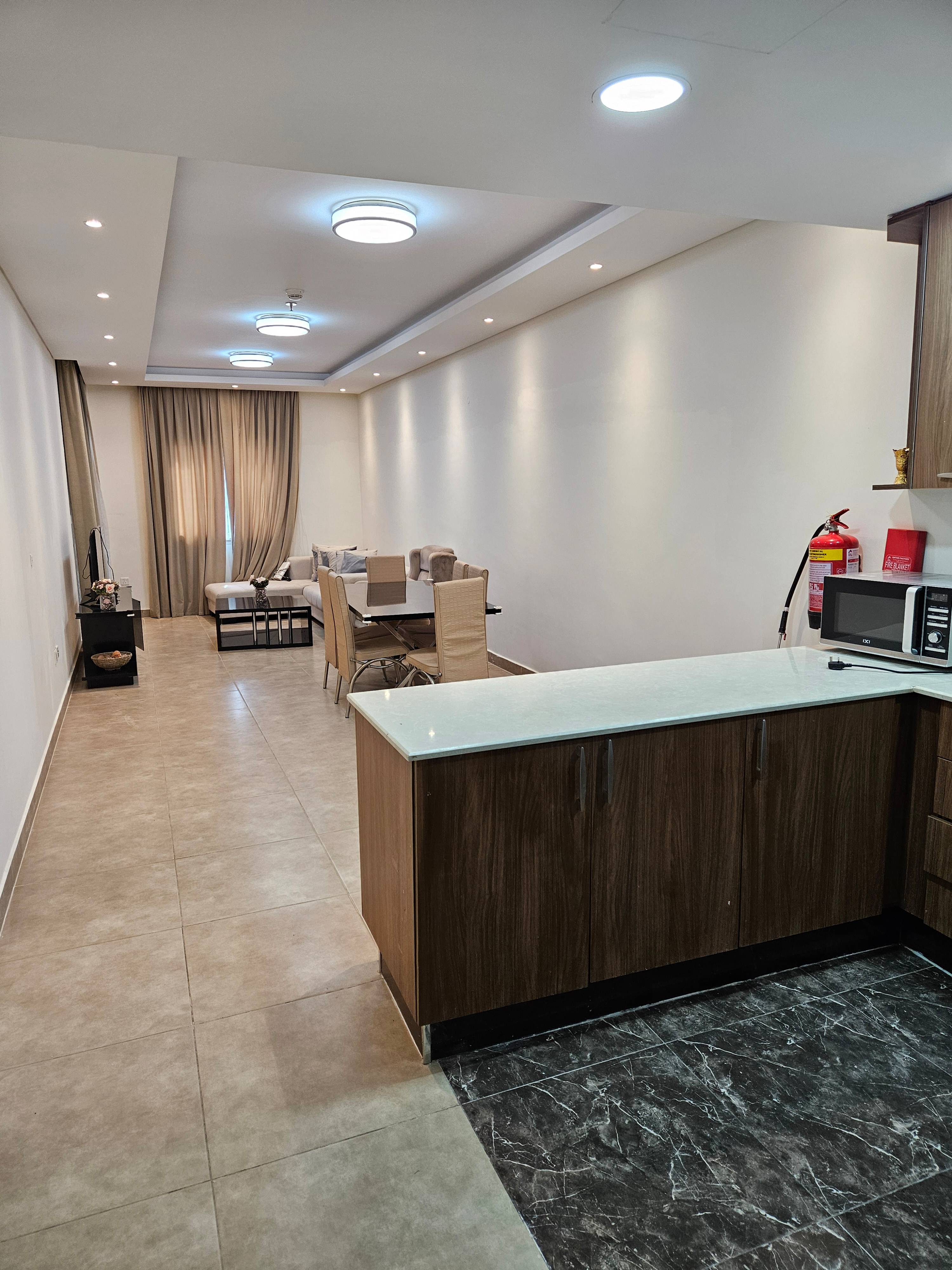 BEST DEAL 2 BEDROOM BIG LAYOUT WITH BALCONY thumbnail 2