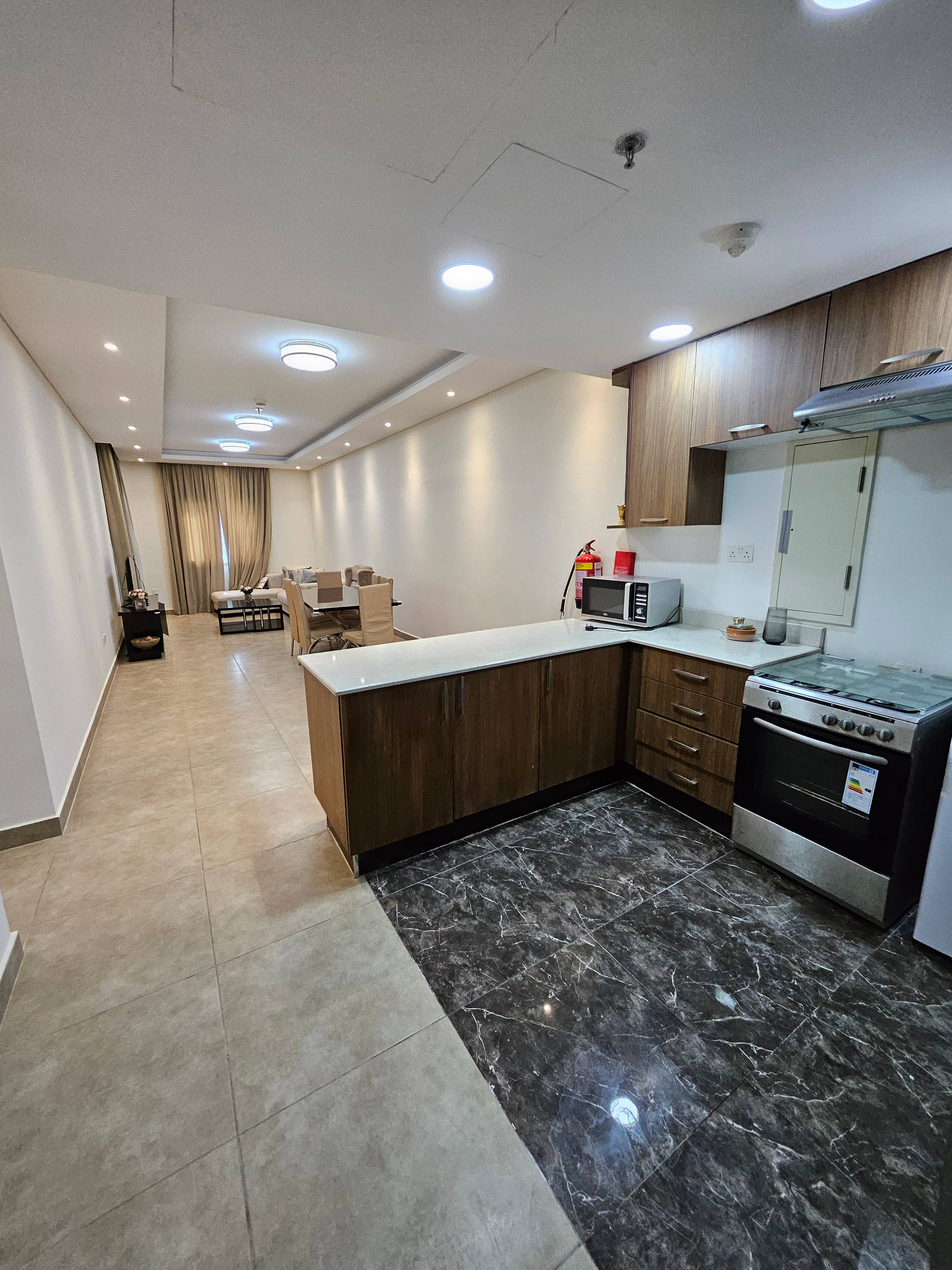 BEST DEAL 2 BEDROOM BIG LAYOUT WITH BALCONY thumbnail 3
