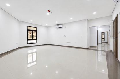 Apartment - 3 Bedrooms - 3 Bathrooms for rent in Fereej Bin Mahmoud South - Fereej Bin Mahmoud - Doha