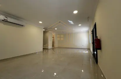 Villa - 6 Bedrooms - 6 Bathrooms for rent in Al Kheesa - Al Kheesa - Umm Salal Mohammed