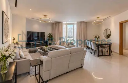 Apartment - 2 Bedrooms - 3 Bathrooms for rent in Floresta Gardens - Floresta Gardens - The Pearl Island - Doha