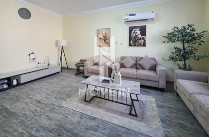 Villa - 6 Bedrooms - 5 Bathrooms for sale in Al Sakhama - Doha