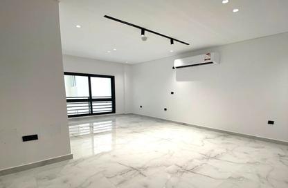 Apartment - 2 Bedrooms - 2 Bathrooms for rent in Al Muntazah Street - Al Muntazah - Doha